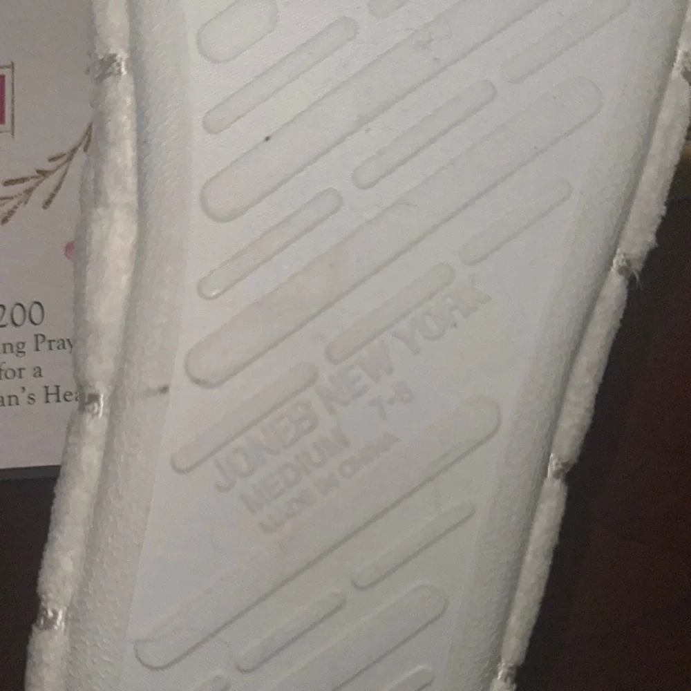 Jones New York White Slippers Soft and Cozy